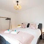 Spacious Penthouse For 8 People In The Centre Apartamento *