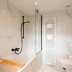 Spacious Penthouse For 8 People In The Centre