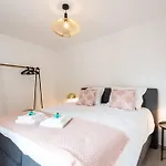 Apartamento Spacious Penthouse For 8 People In The Centre *