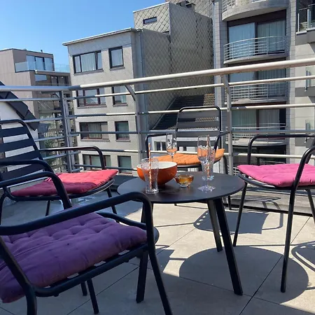 Appartement Spacious Penthouse For 8 People In The Centre Oostende