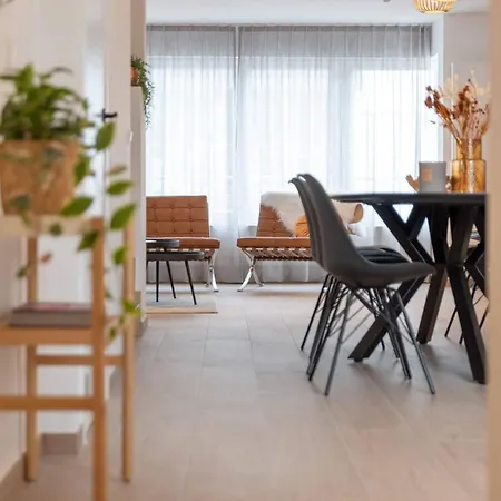 Spacious Penthouse For 8 People In The Centre Lejlighed *