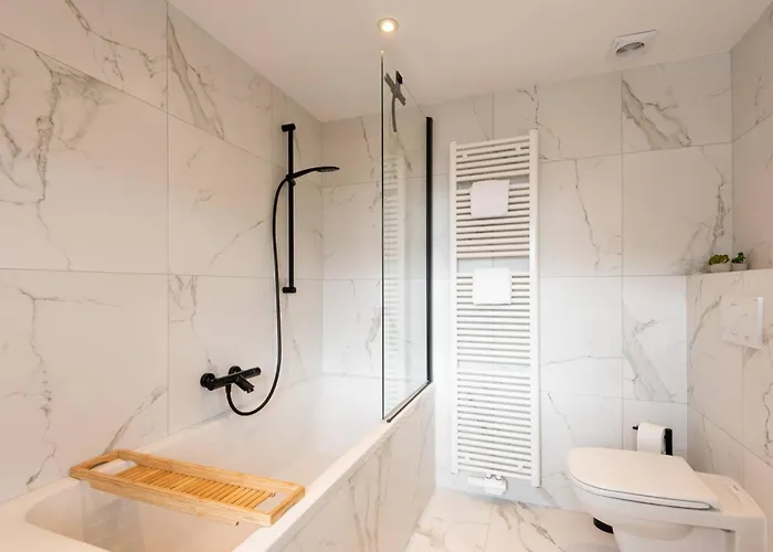 Spacious Penthouse For 8 People In The Centre Lägenhet Oostende