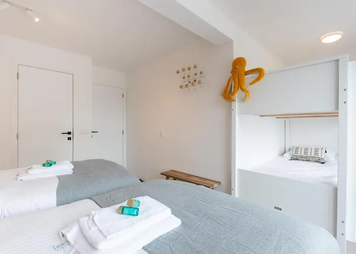 Spacious Penthouse For 8 People In The Centre Apartment