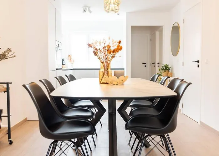 Spacious Penthouse For 8 People In The Centre Ostende